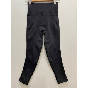 Lululemon Zone In Crop Compression Leggings Black Womens Size 4